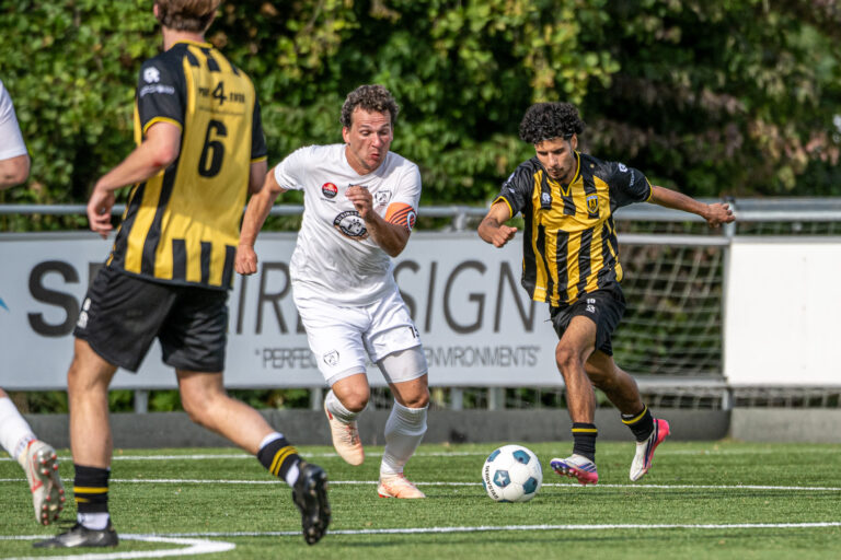 26-09-2026: Voetbal: Wilhelmus 1 - Meerburg 1: Voorburg 3e klasse A